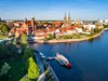 Wroclaw_Tumsky_ostrov_pristav_lodi_panorama.jpg